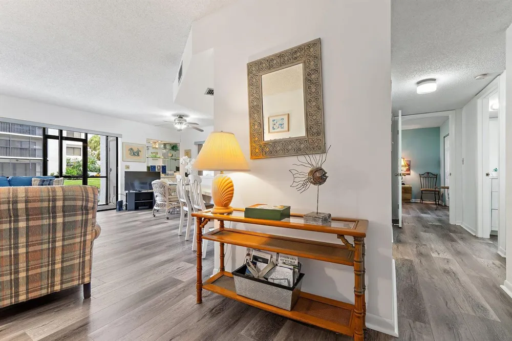 1605 S Us Hwy 1 #D106 Jupiter, FL 33477
