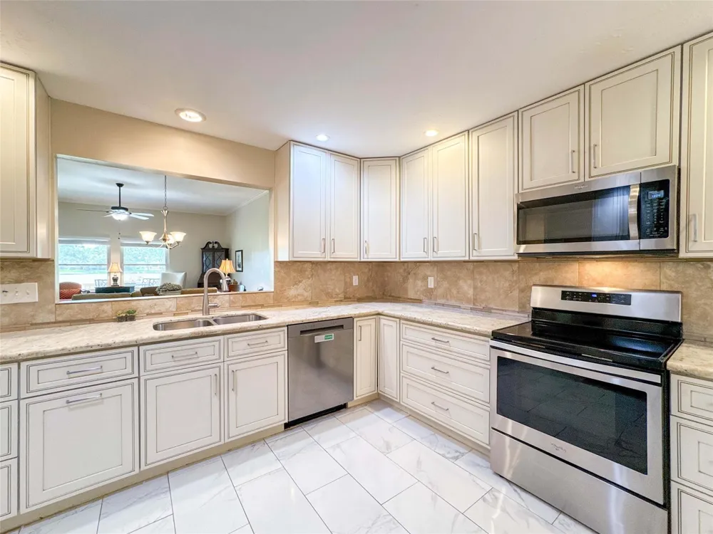 3530 Teakwood Lane Pearland, TX 77584