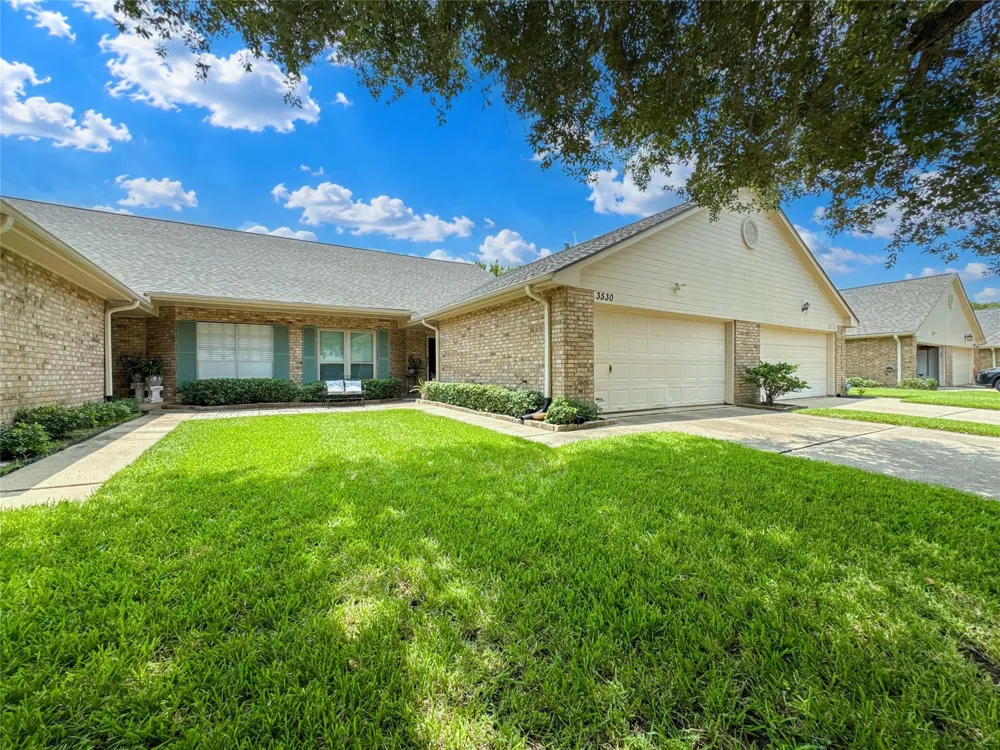3530 Teakwood Lane Pearland, TX 77584