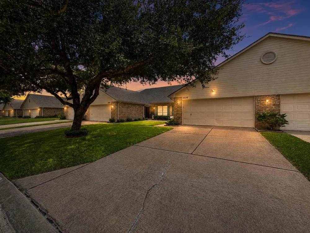 3530 Teakwood Lane Pearland, TX 77584