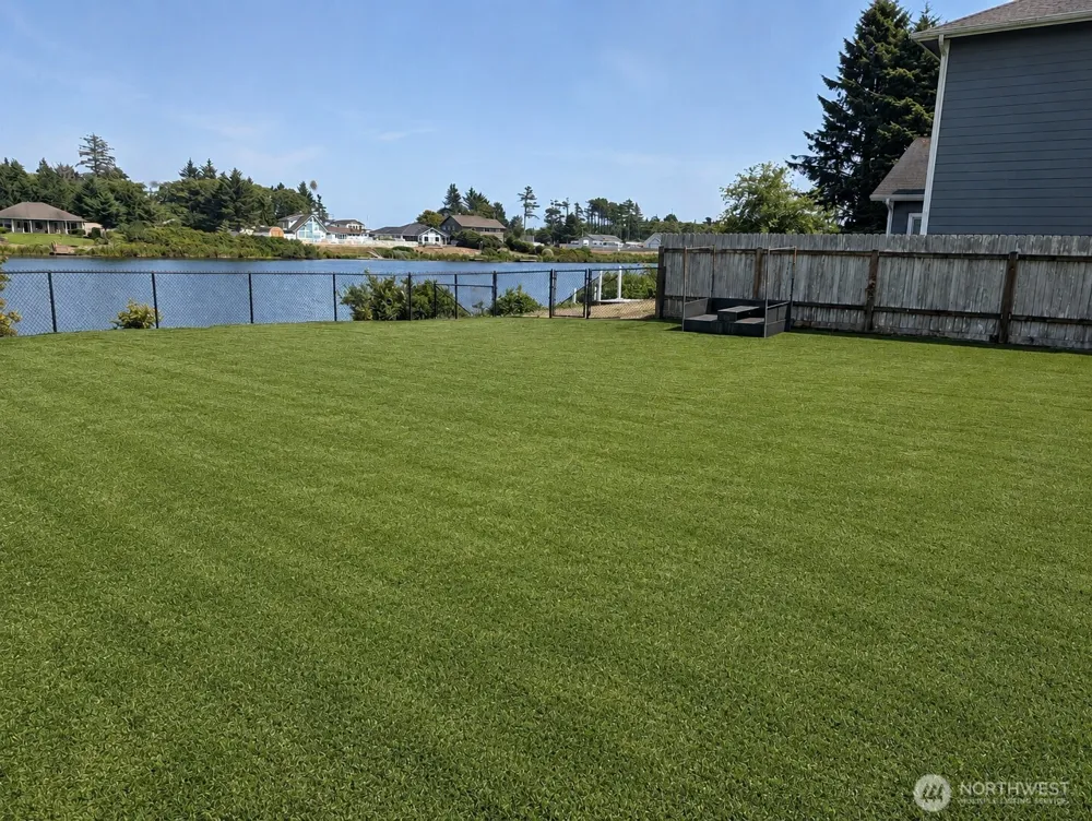 570 Weatherwax Loop NE Ocean Shores, WA 98569