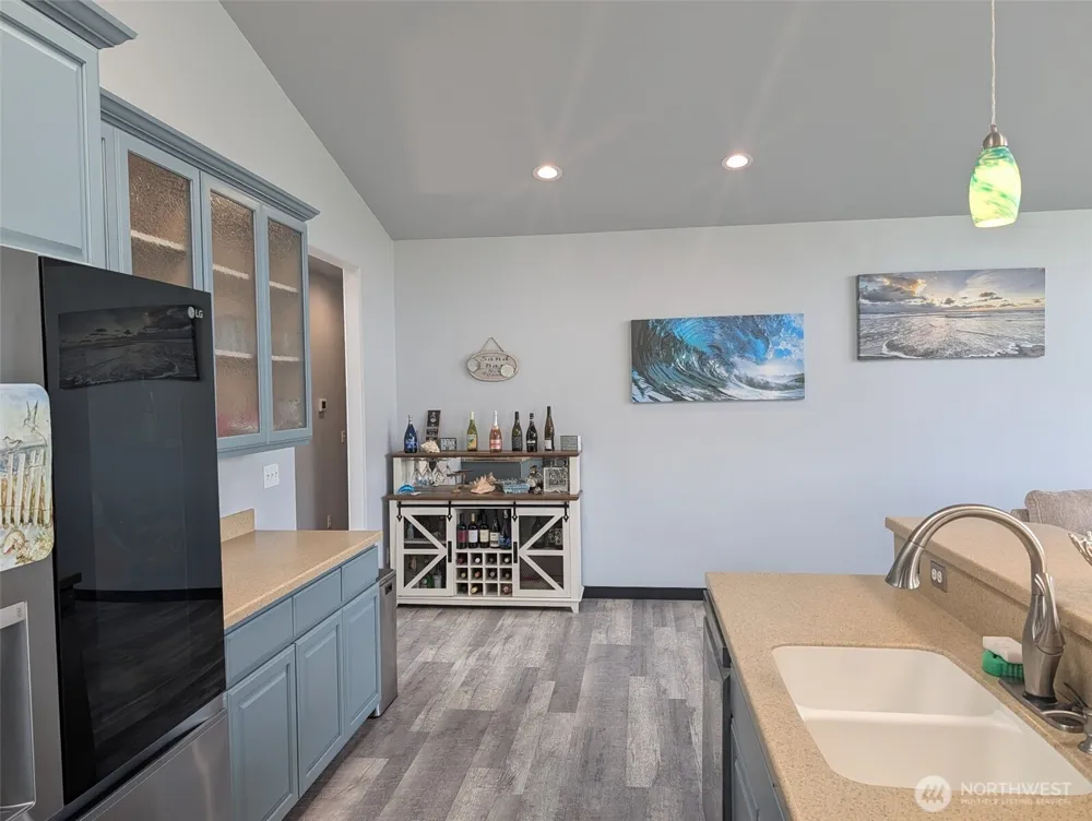 570 Weatherwax Loop NE Ocean Shores, WA 98569