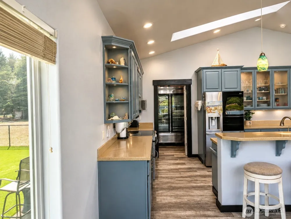 570 Weatherwax Loop NE Ocean Shores, WA 98569