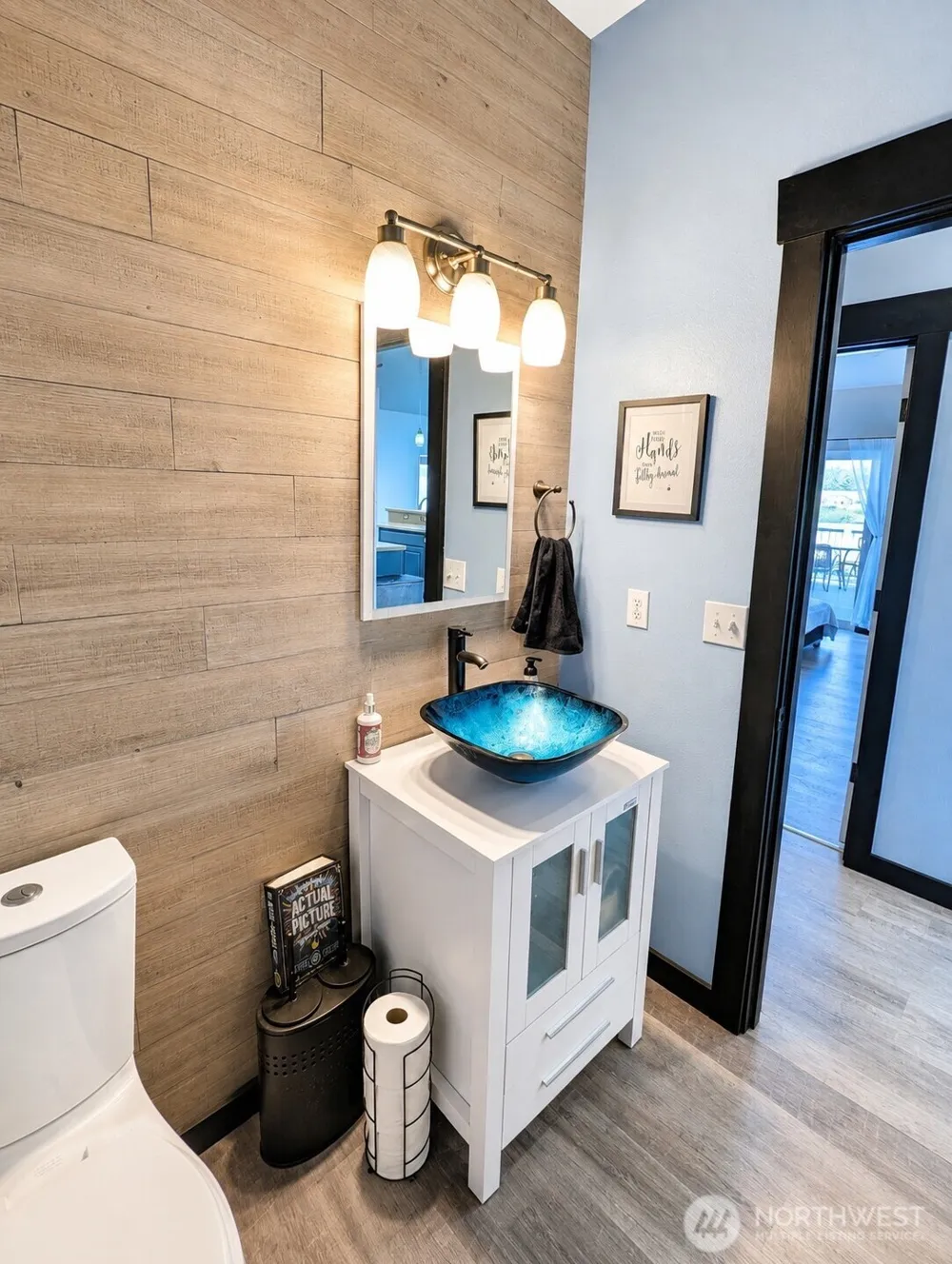 570 Weatherwax Loop NE Ocean Shores, WA 98569