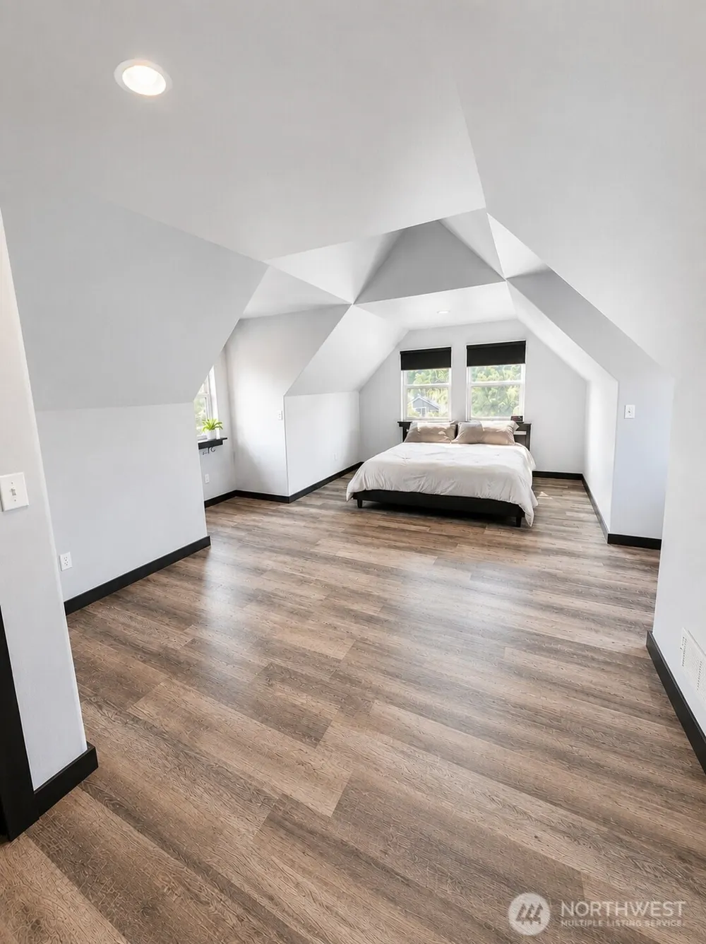 570 Weatherwax Loop NE Ocean Shores, WA 98569
