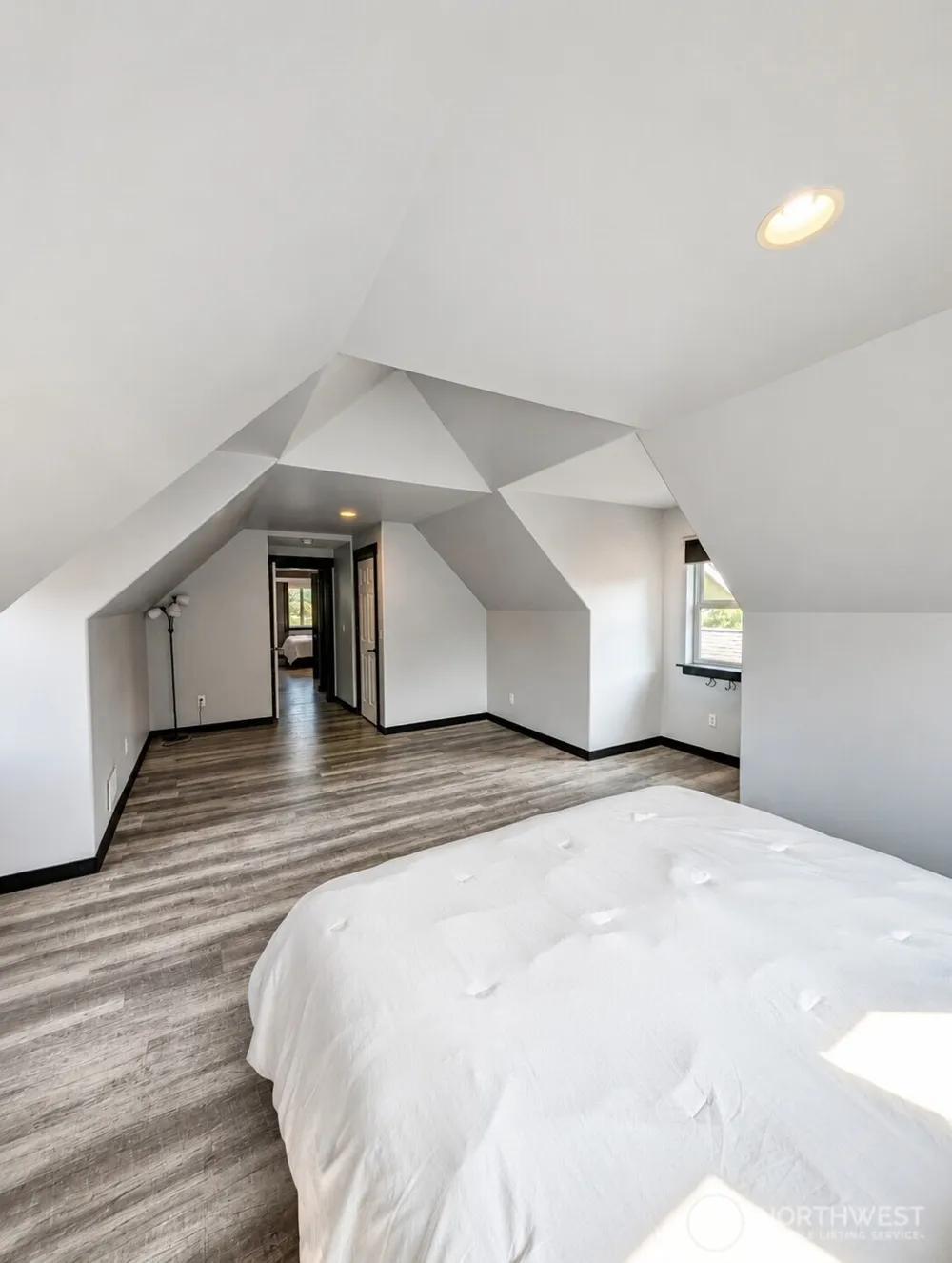 570 Weatherwax Loop NE Ocean Shores, WA 98569