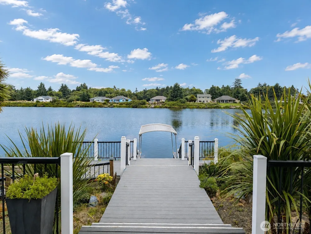 570 Weatherwax Loop NE Ocean Shores, WA 98569
