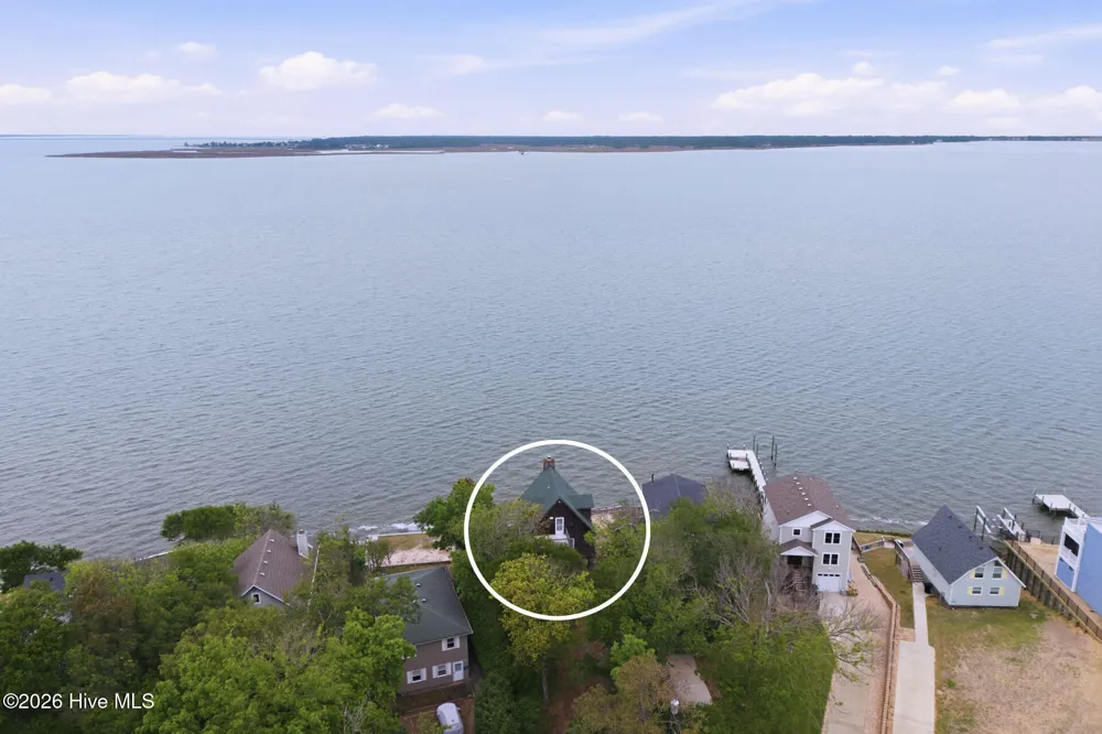 103 Sir John White Court Kill Devil Hills, NC 27948