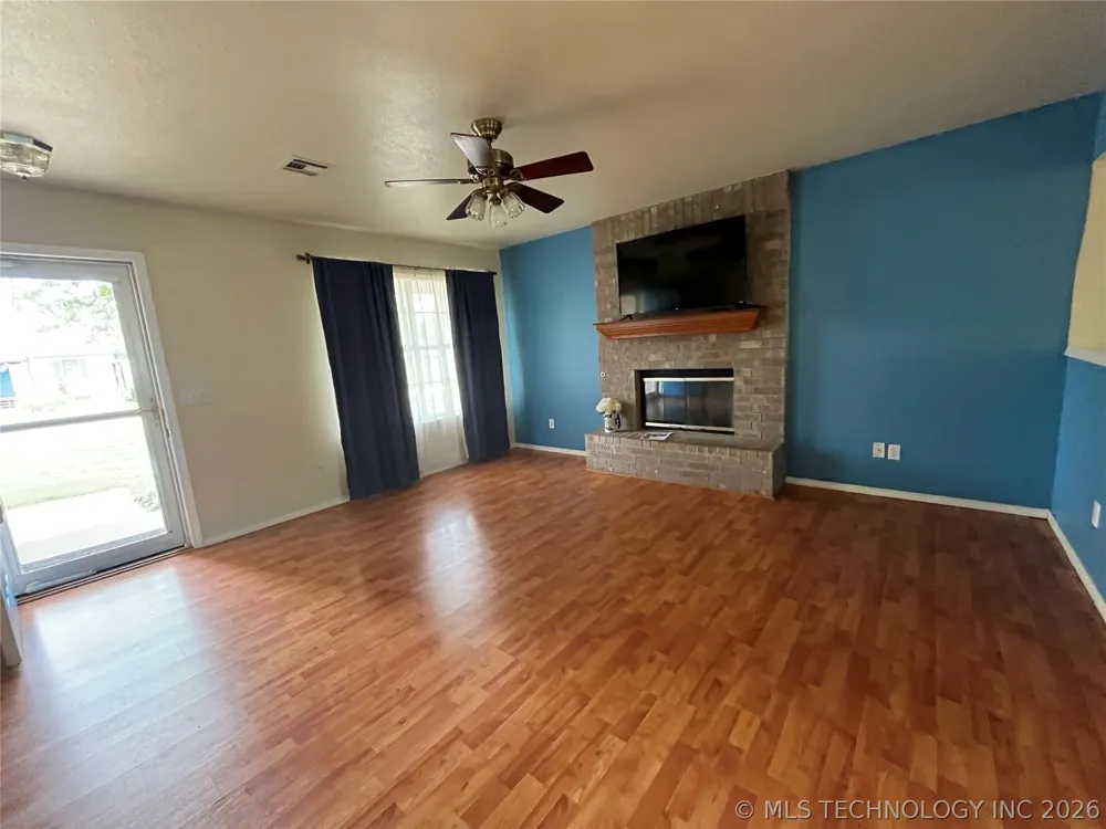 1331 E Bryan Avenue Sapulpa, OK 74066