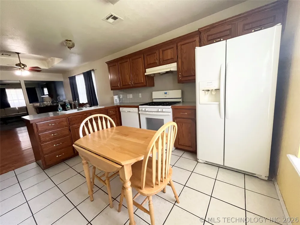 1331 E Bryan Avenue Sapulpa, OK 74066