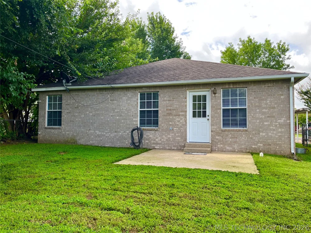 1331 E Bryan Avenue Sapulpa, OK 74066
