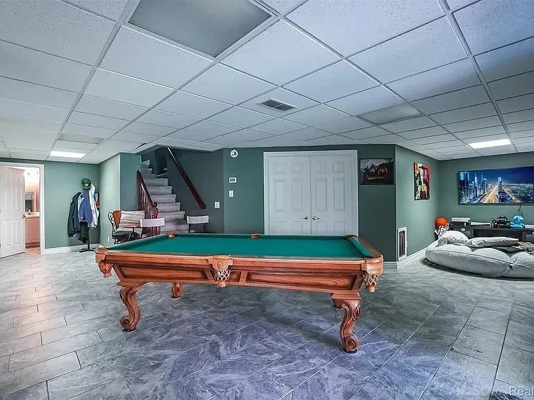54182 Queensbourough Drive Shelby Charter Township, MI 48315