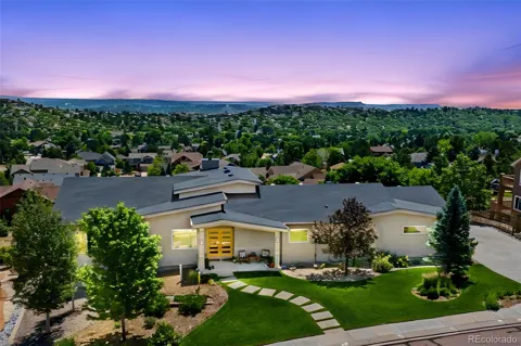 2385 Courtney Drive