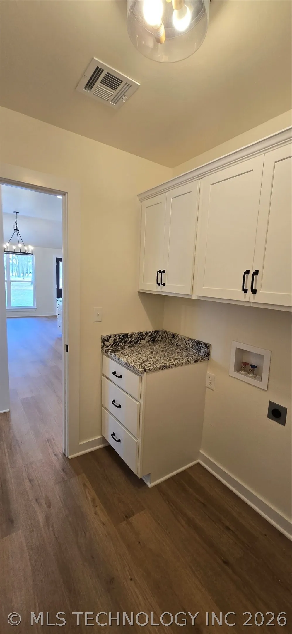 529 E Oak Tree Avenue Perkins, OK 74059