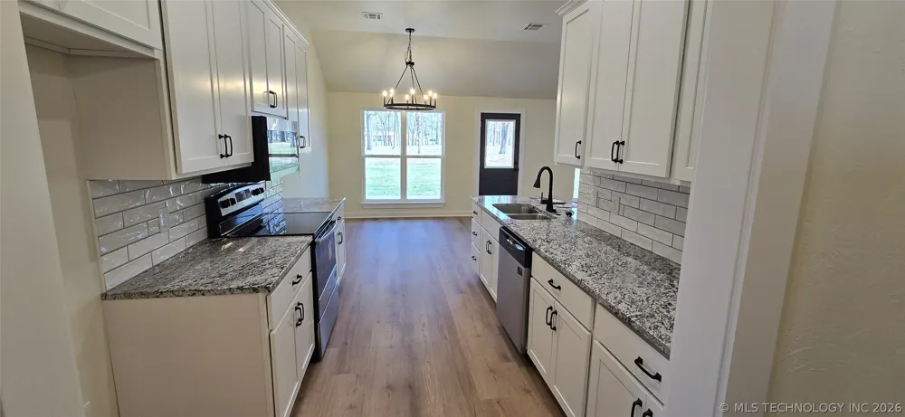 529 E Oak Tree Avenue Perkins, OK 74059