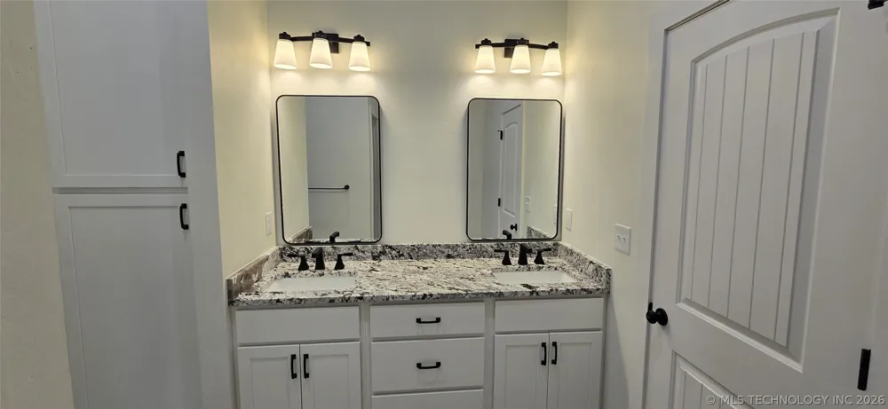 529 E Oak Tree Avenue Perkins, OK 74059