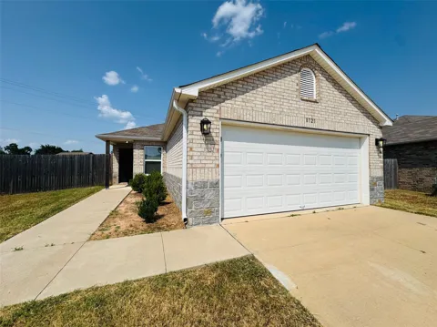 8721 E 161st Place S