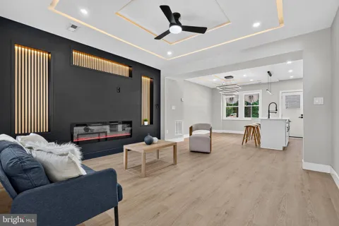 2423 W COLD SPRING LANE
