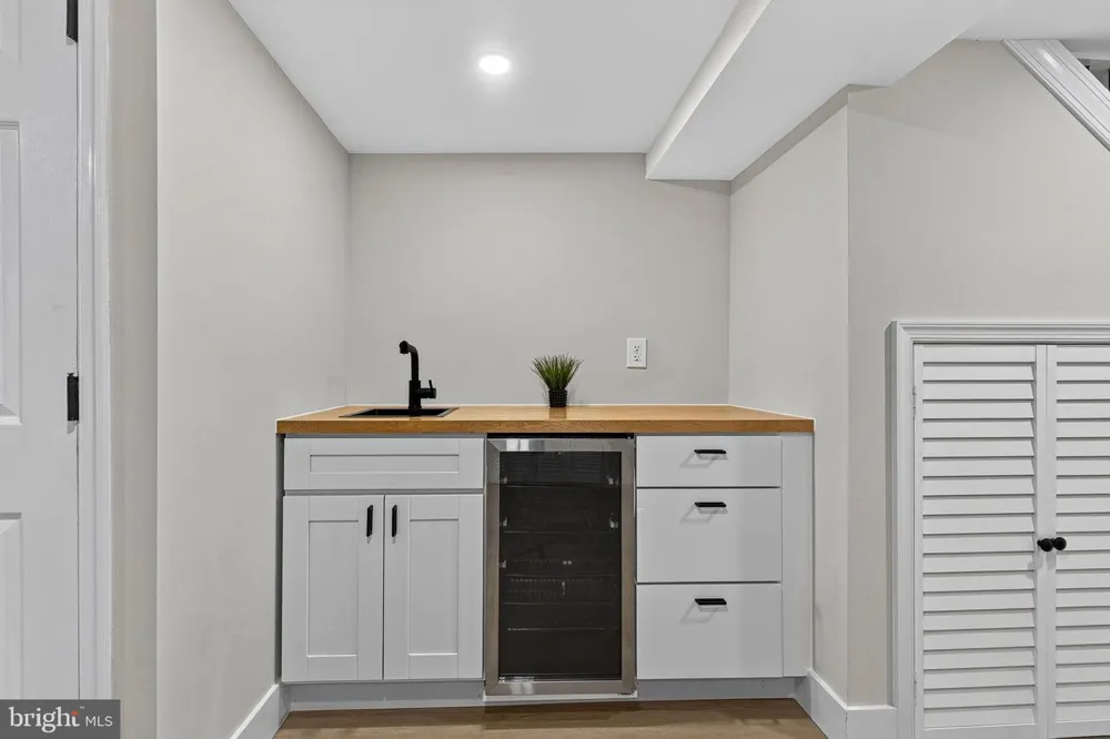 2423 W COLD SPRING LANE Baltimore, MD 21215