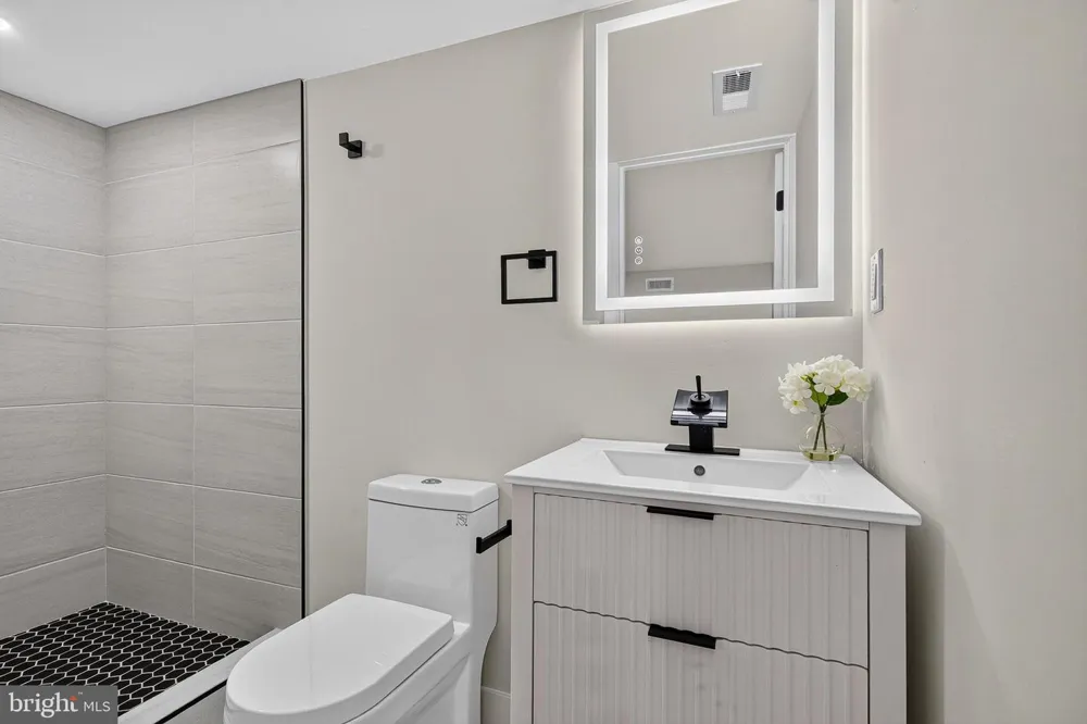 2423 W COLD SPRING LANE Baltimore, MD 21215