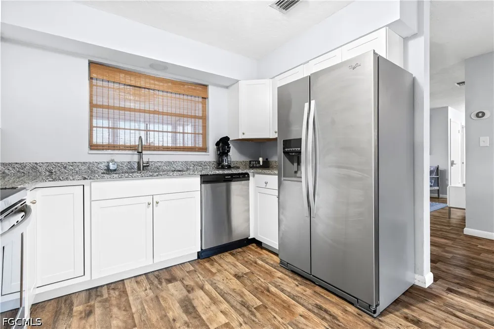Oakley Avenue Fort Myers, FL 33901