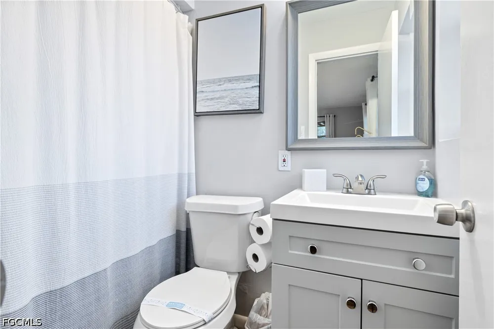 Oakley Avenue Fort Myers, FL 33901