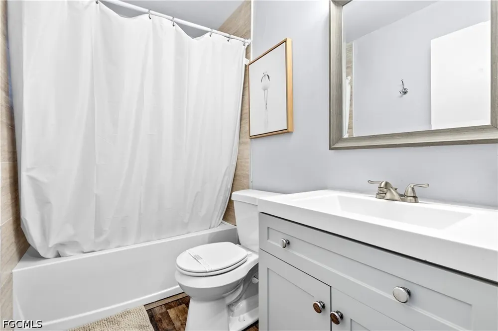 Oakley Avenue Fort Myers, FL 33901