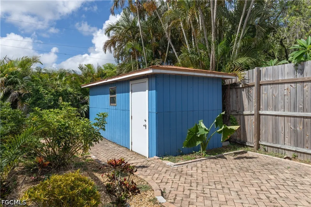 Oakley Avenue Fort Myers, FL 33901