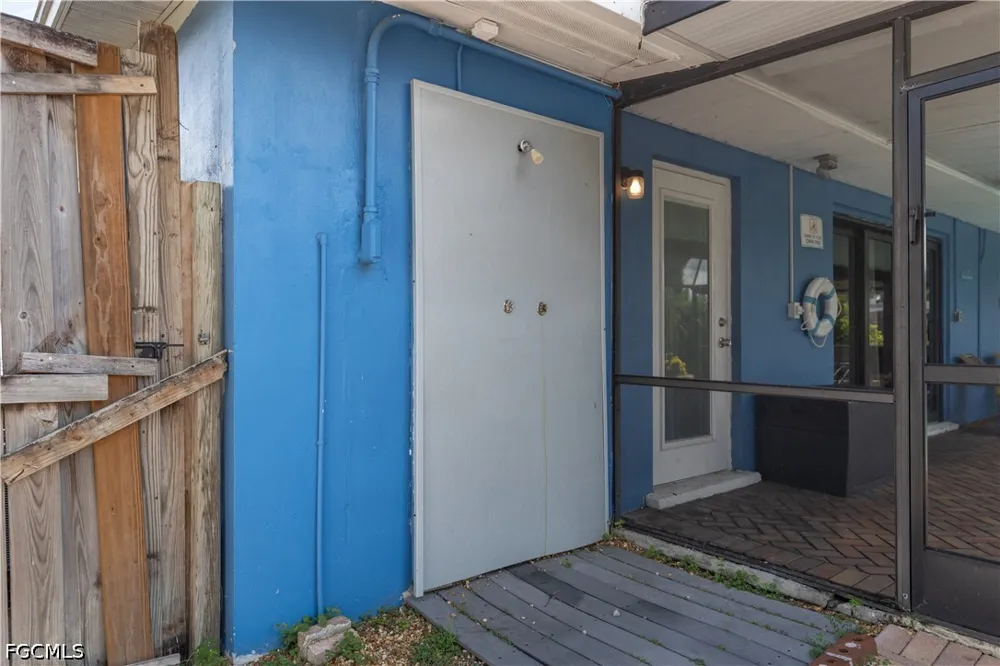 Oakley Avenue Fort Myers, FL 33901