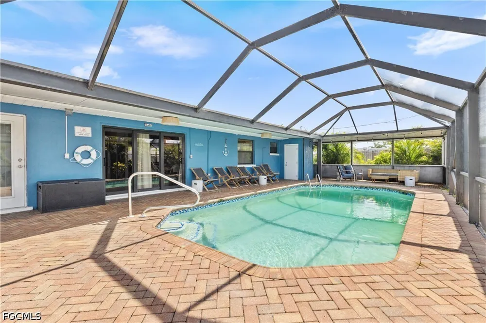 Oakley Avenue Fort Myers, FL 33901