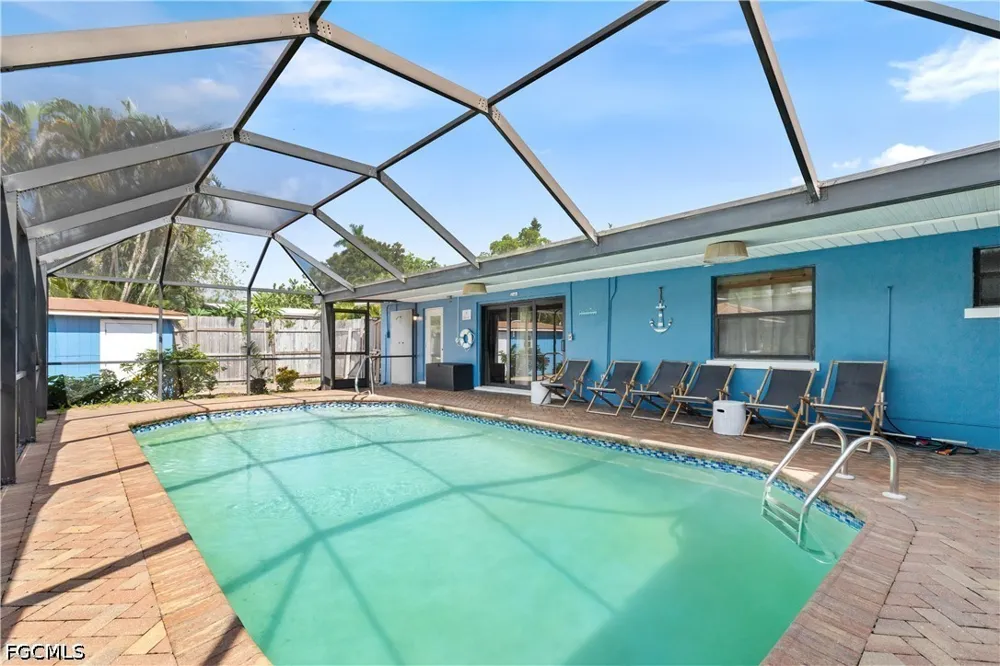 Oakley Avenue Fort Myers, FL 33901