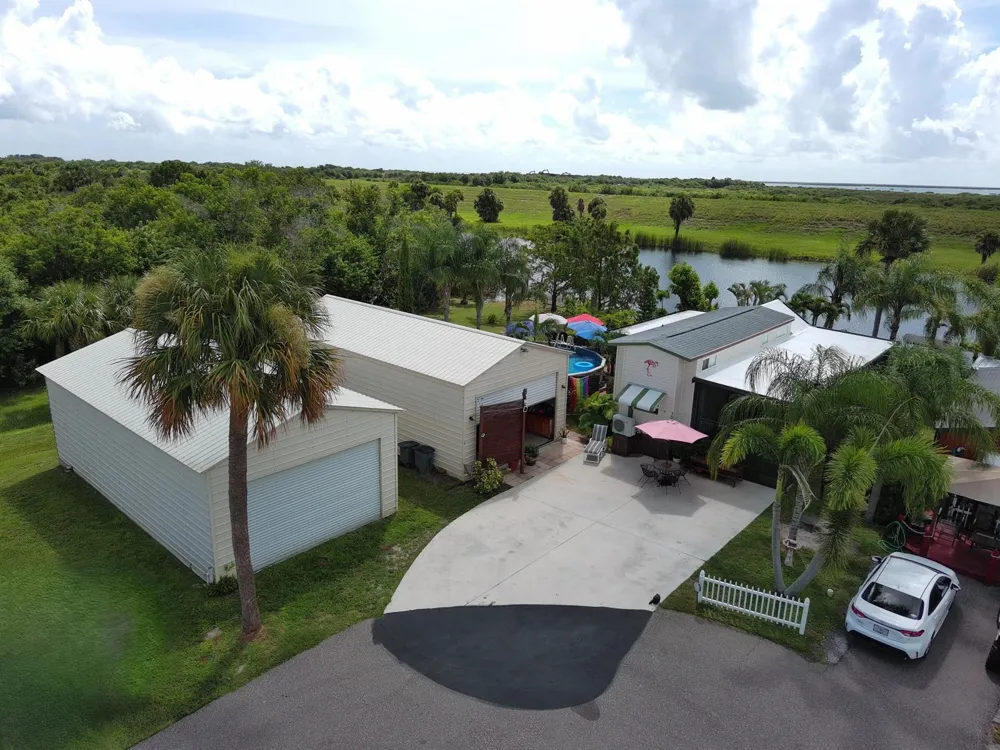 70 Turtle Cove Okeechobee, FL 34974