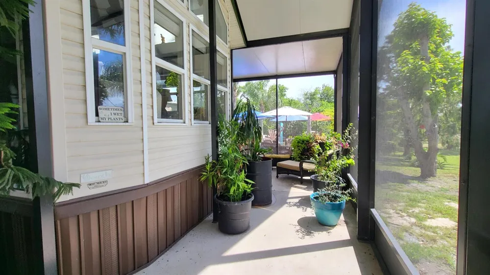 70 Turtle Cove Okeechobee, FL 34974