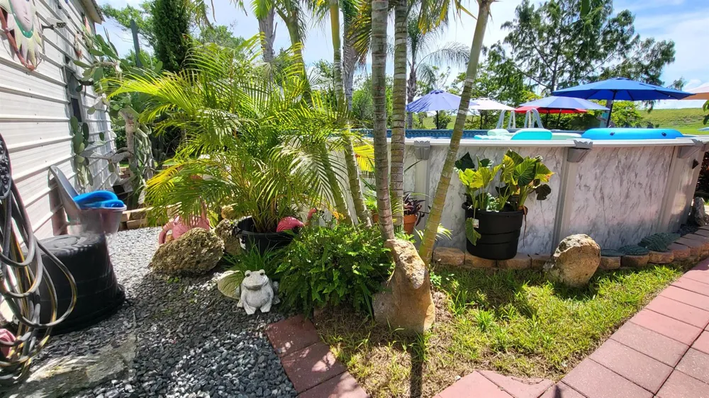 70 Turtle Cove Okeechobee, FL 34974