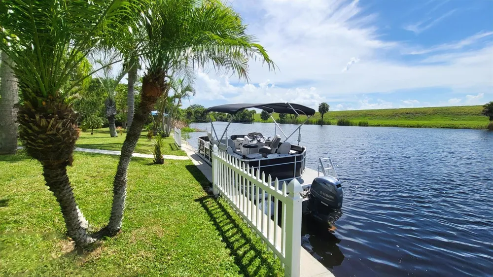 70 Turtle Cove Okeechobee, FL 34974