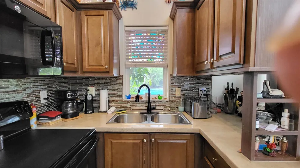 70 Turtle Cove Okeechobee, FL 34974