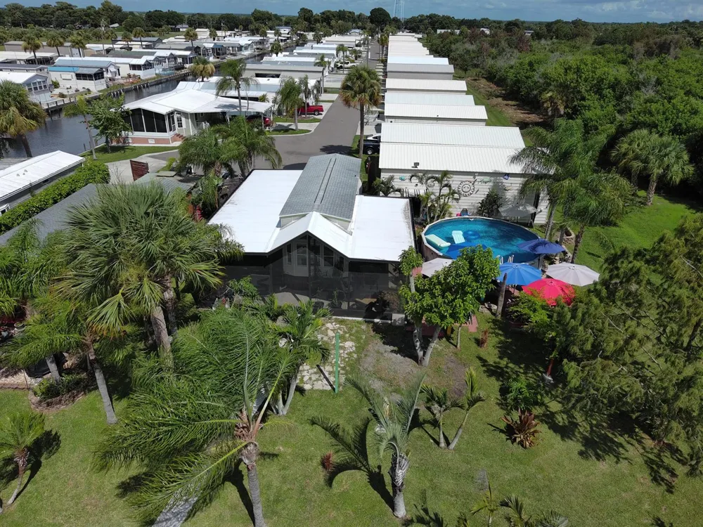 70 Turtle Cove Okeechobee, FL 34974