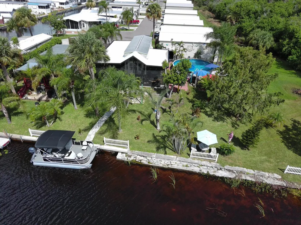 70 Turtle Cove Okeechobee, FL 34974