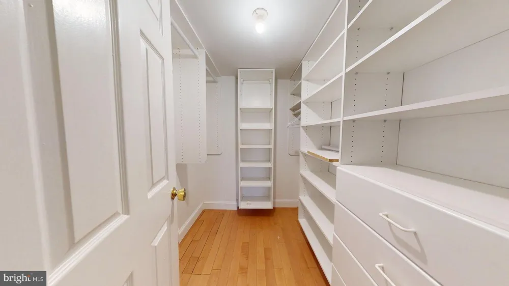 951 S ROLFE STREET #1 Arlington, VA 22204