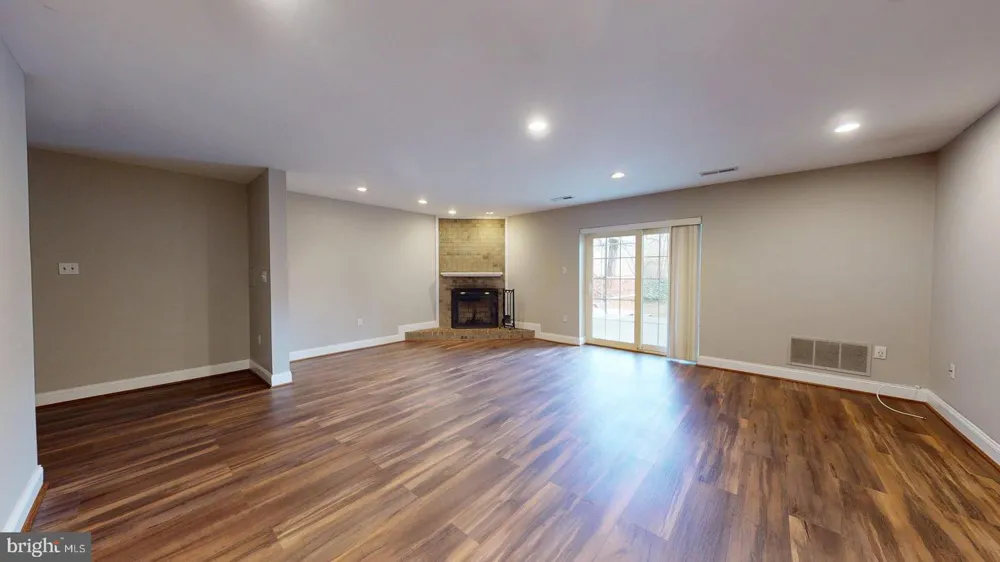 951 S ROLFE STREET #1 Arlington, VA 22204