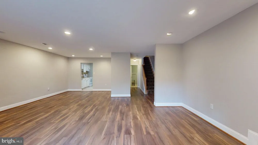 951 S ROLFE STREET #1 Arlington, VA 22204