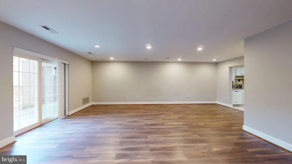 951 S ROLFE STREET #1 Arlington, VA 22204
