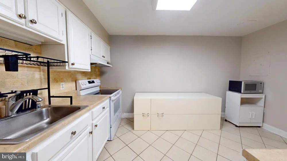 951 S ROLFE STREET #1 Arlington, VA 22204