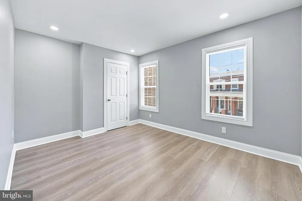 1205 OAK STREET Wilmington, DE 19805