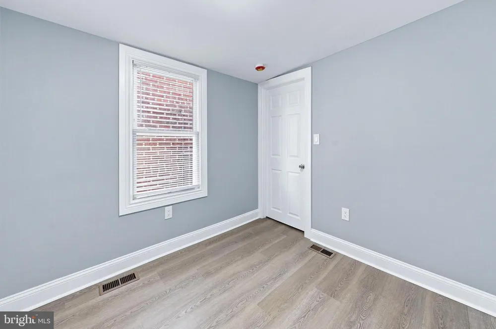 1205 OAK STREET Wilmington, DE 19805