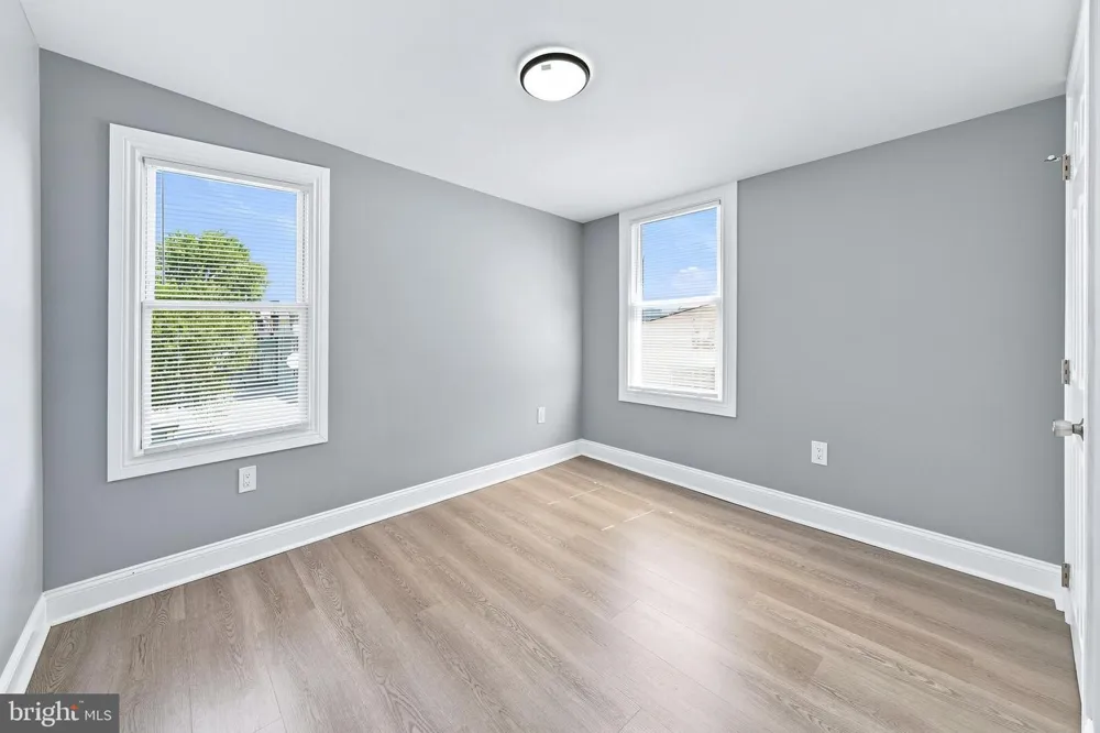 1205 OAK STREET Wilmington, DE 19805