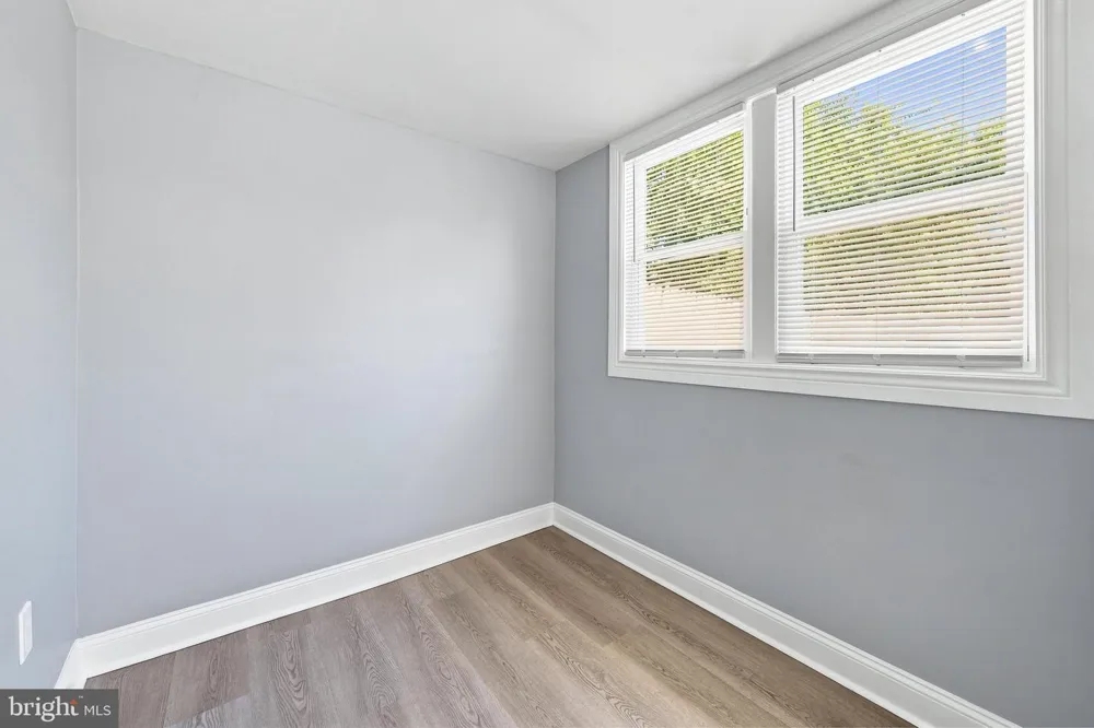 1205 OAK STREET Wilmington, DE 19805