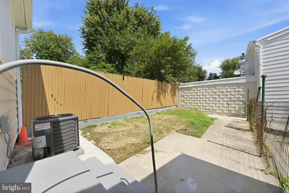 1205 OAK STREET Wilmington, DE 19805