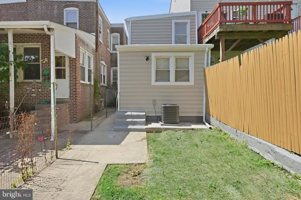 1205 OAK STREET Wilmington, DE 19805
