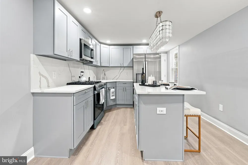 1205 OAK STREET Wilmington, DE 19805